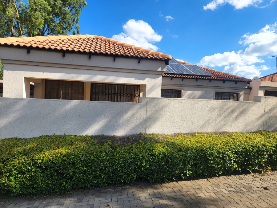 To Let 3 Bedroom Property for Rent in Moreleta Park Gauteng