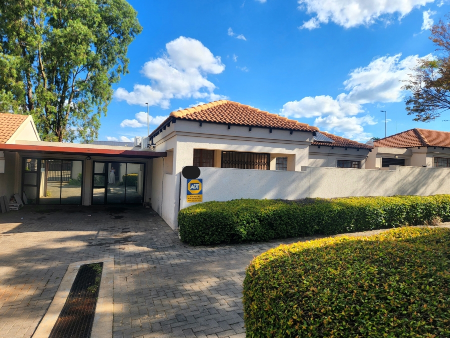To Let 3 Bedroom Property for Rent in Moreleta Park Gauteng