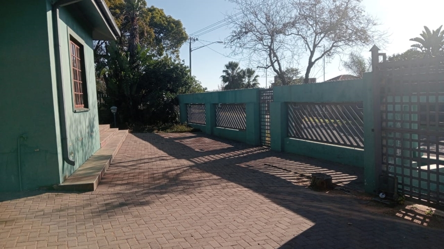 4 Bedroom Property for Sale in Kwaggasrand Gauteng
