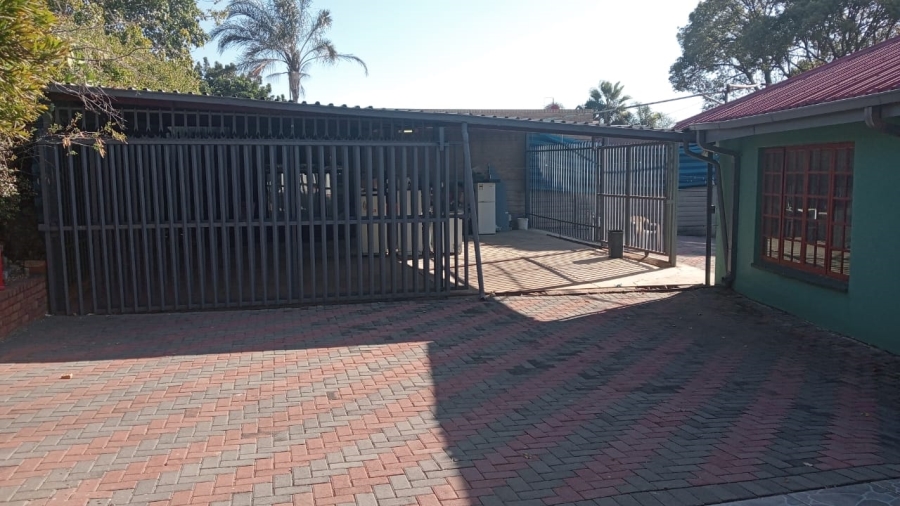 4 Bedroom Property for Sale in Kwaggasrand Gauteng