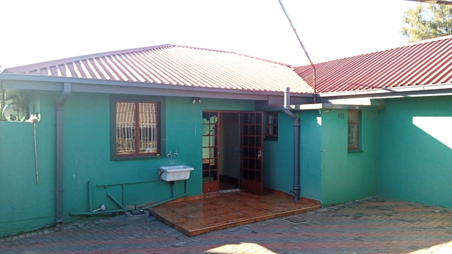 4 Bedroom Property for Sale in Kwaggasrand Gauteng