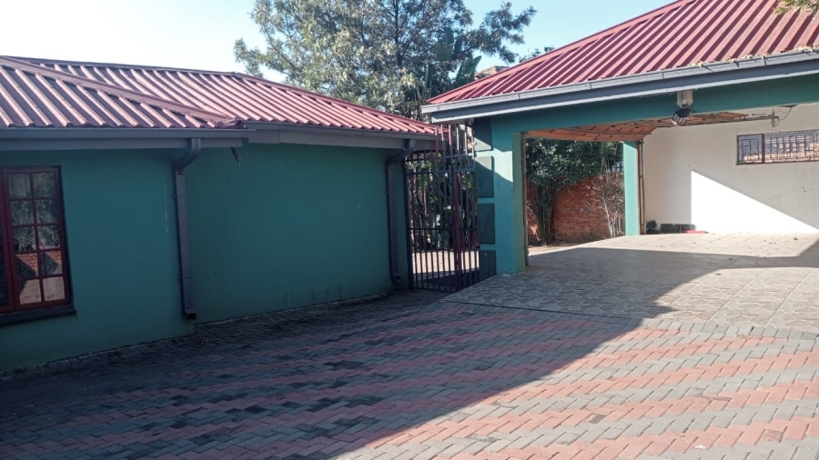 4 Bedroom Property for Sale in Kwaggasrand Gauteng