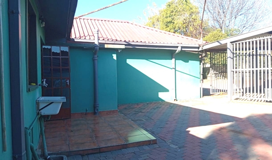 4 Bedroom Property for Sale in Kwaggasrand Gauteng