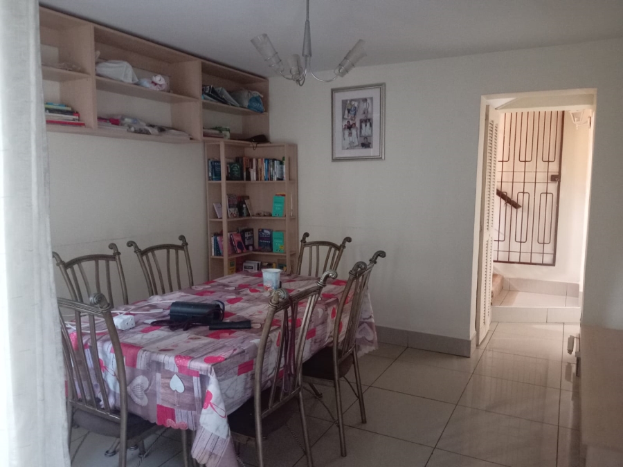 To Let 3 Bedroom Property for Rent in Lyndhurst Gauteng