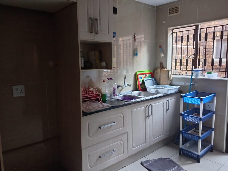 To Let 3 Bedroom Property for Rent in Lyndhurst Gauteng