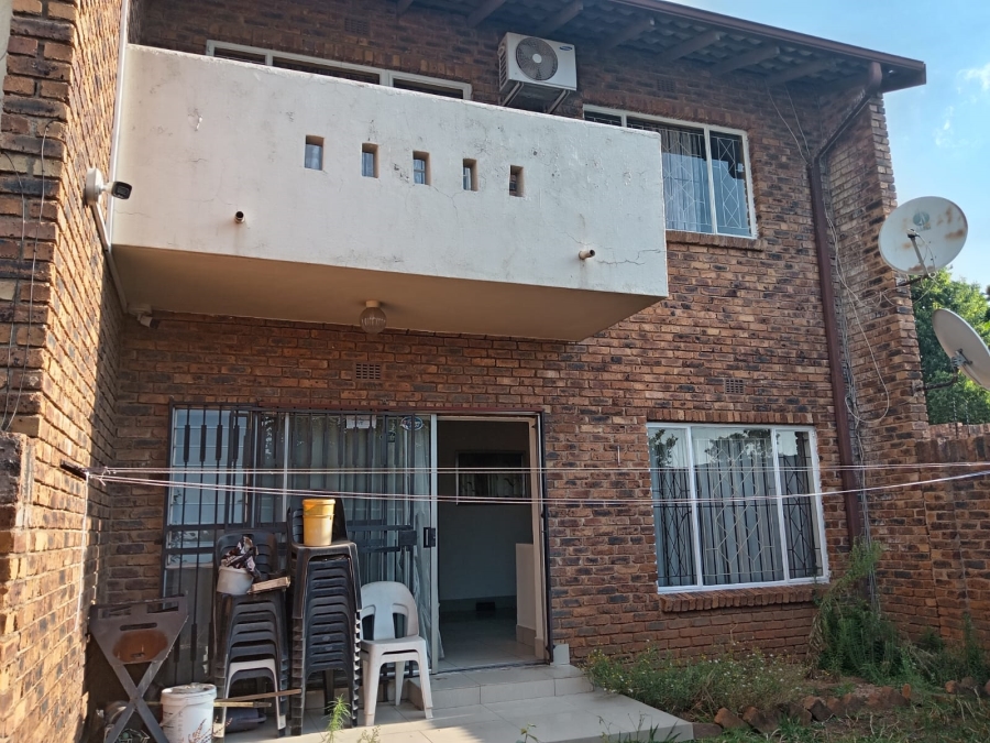 To Let 3 Bedroom Property for Rent in Lyndhurst Gauteng
