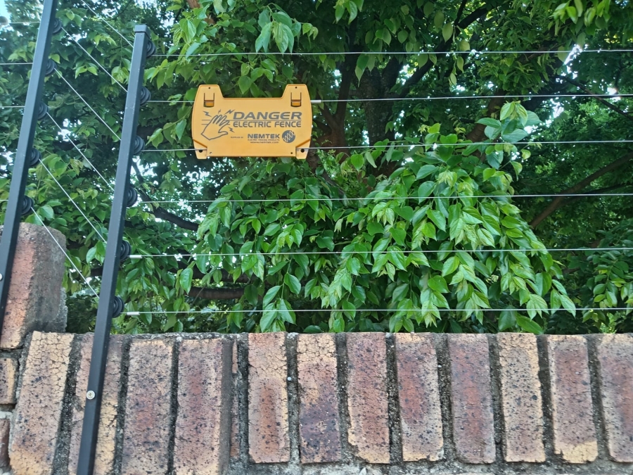 To Let 3 Bedroom Property for Rent in Lyndhurst Gauteng