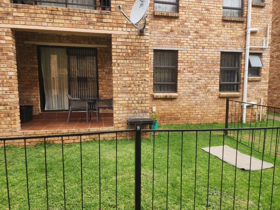 2 Bedroom Property for Sale in Princess A H Gauteng
