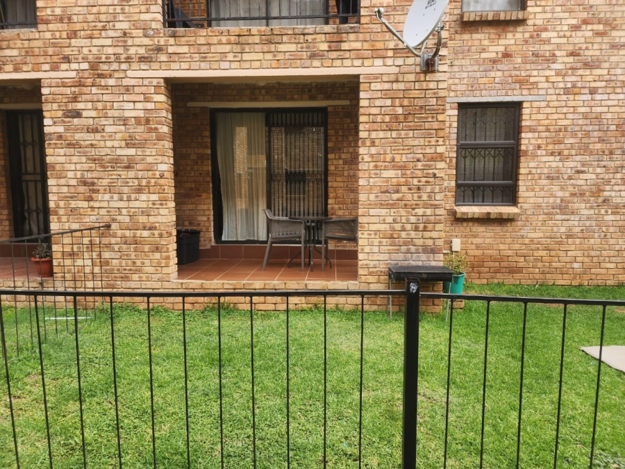 2 Bedroom Property for Sale in Princess A H Gauteng