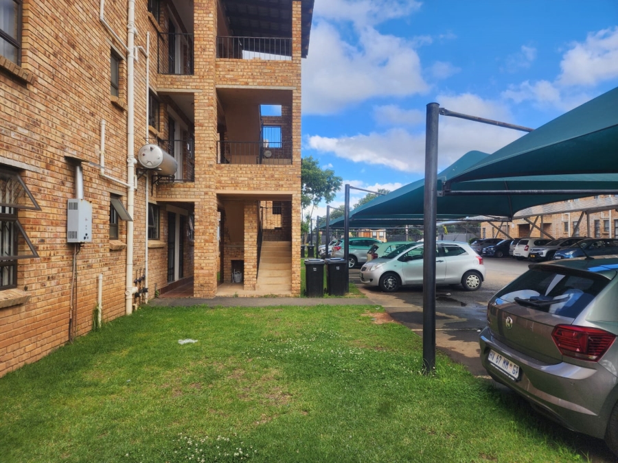 2 Bedroom Property for Sale in Princess A H Gauteng