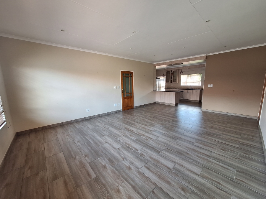 3 Bedroom Property for Sale in Wilro Park Gauteng