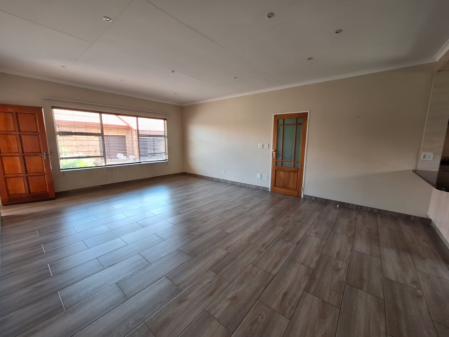 3 Bedroom Property for Sale in Wilro Park Gauteng