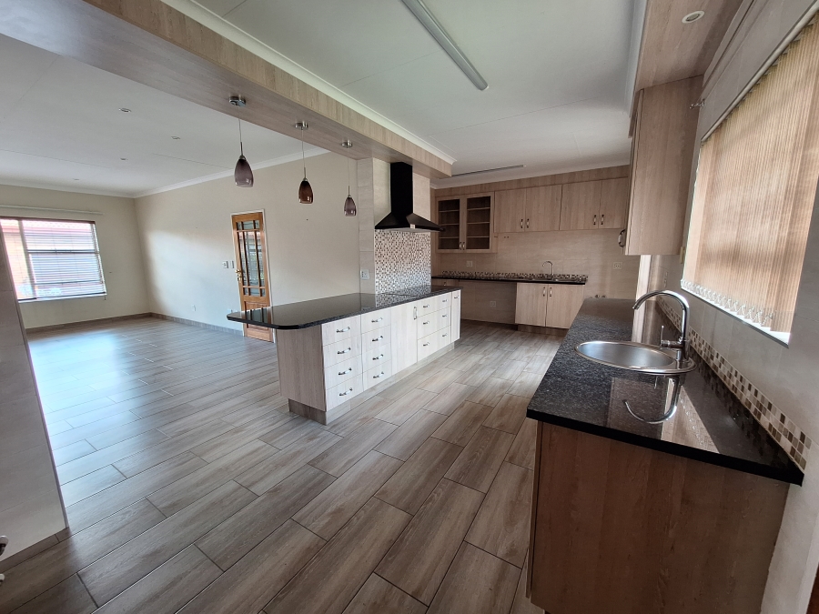 3 Bedroom Property for Sale in Wilro Park Gauteng