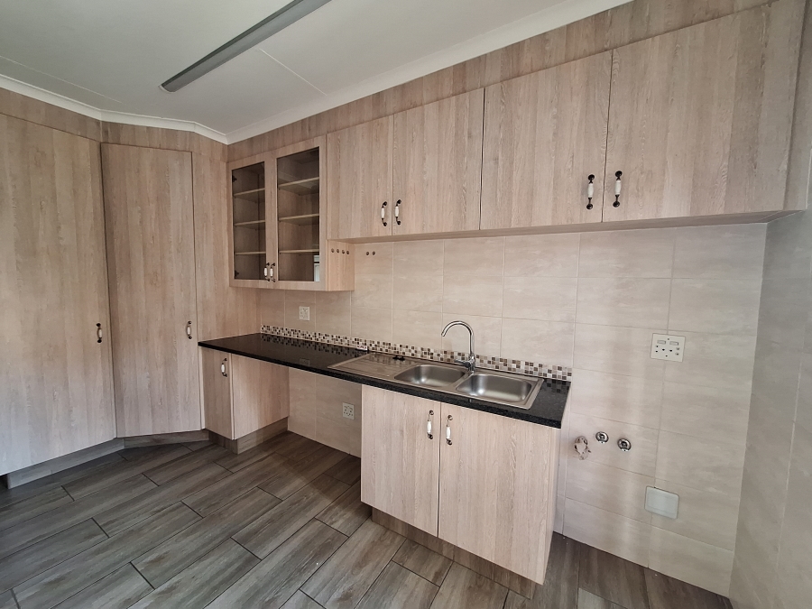 3 Bedroom Property for Sale in Wilro Park Gauteng