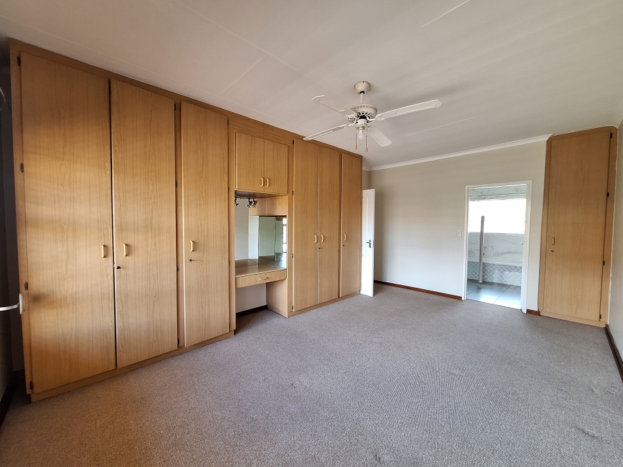 3 Bedroom Property for Sale in Wilro Park Gauteng