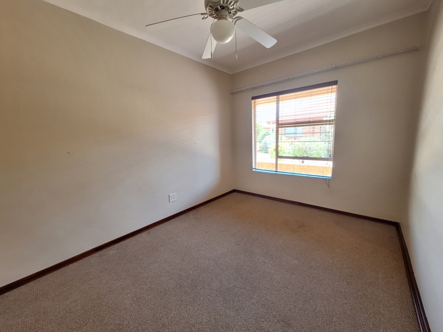 3 Bedroom Property for Sale in Wilro Park Gauteng