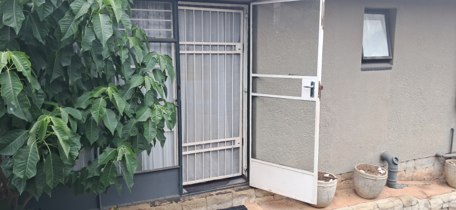 To Let 1 Bedroom Property for Rent in Noordheuwel Gauteng