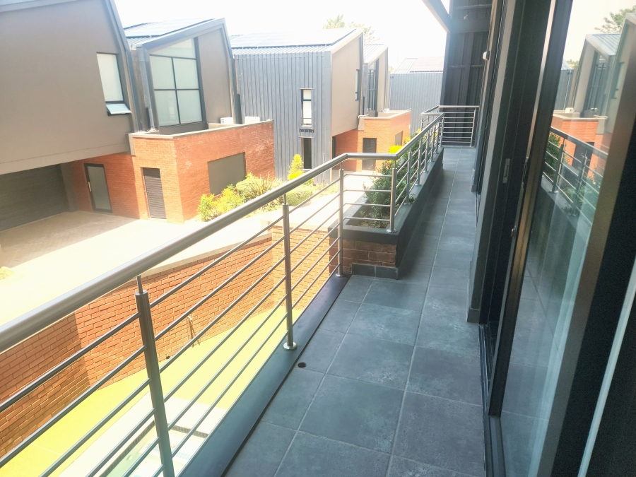 3 Bedroom Property for Sale in Broadacres Gauteng