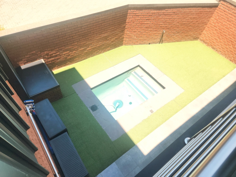 3 Bedroom Property for Sale in Broadacres Gauteng