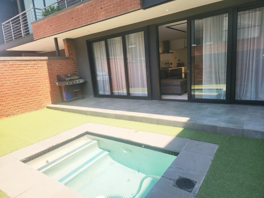 3 Bedroom Property for Sale in Broadacres Gauteng