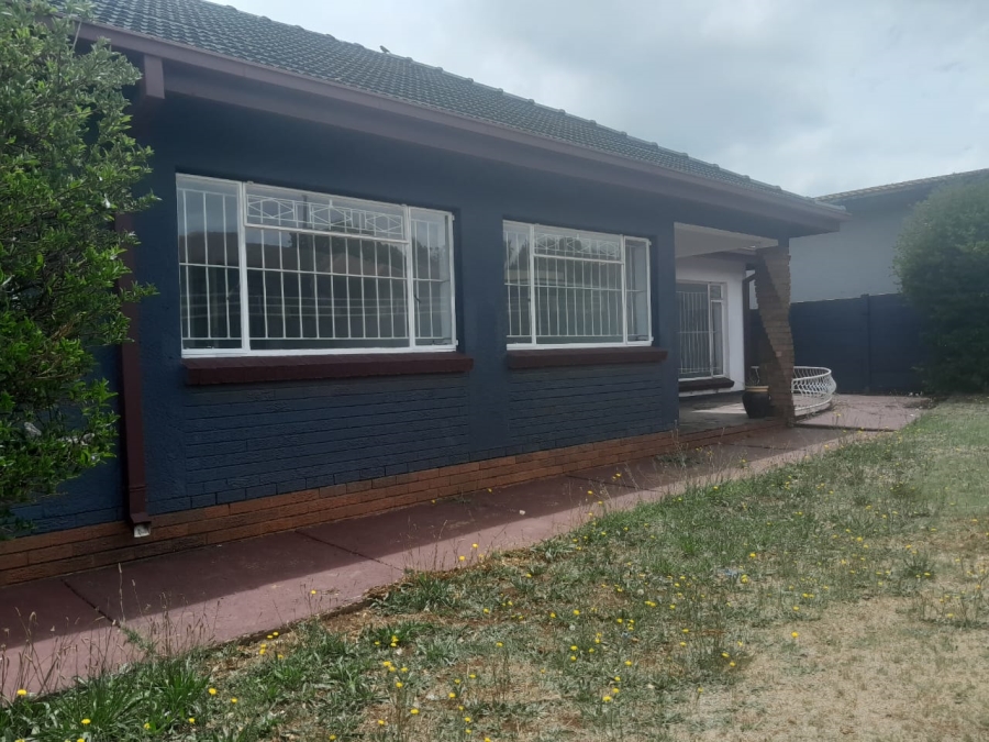 To Let 3 Bedroom Property for Rent in Lindhaven Gauteng