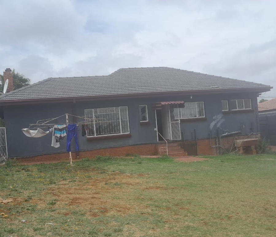 To Let 3 Bedroom Property for Rent in Lindhaven Gauteng
