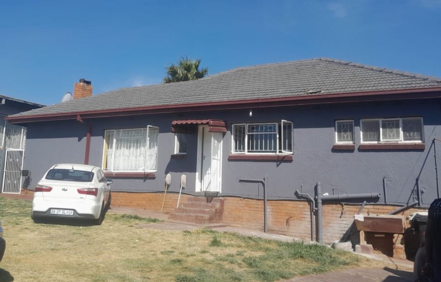 To Let 3 Bedroom Property for Rent in Lindhaven Gauteng