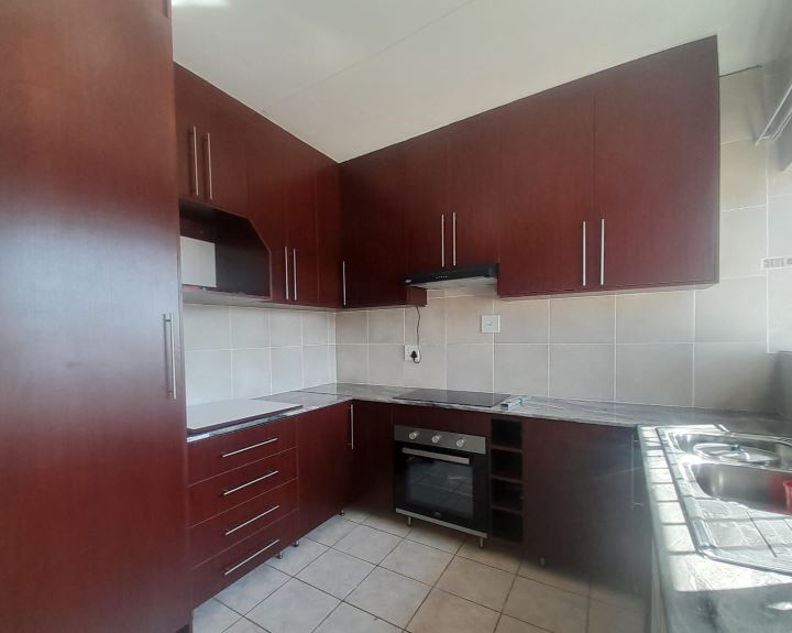To Let 3 Bedroom Property for Rent in Lindhaven Gauteng