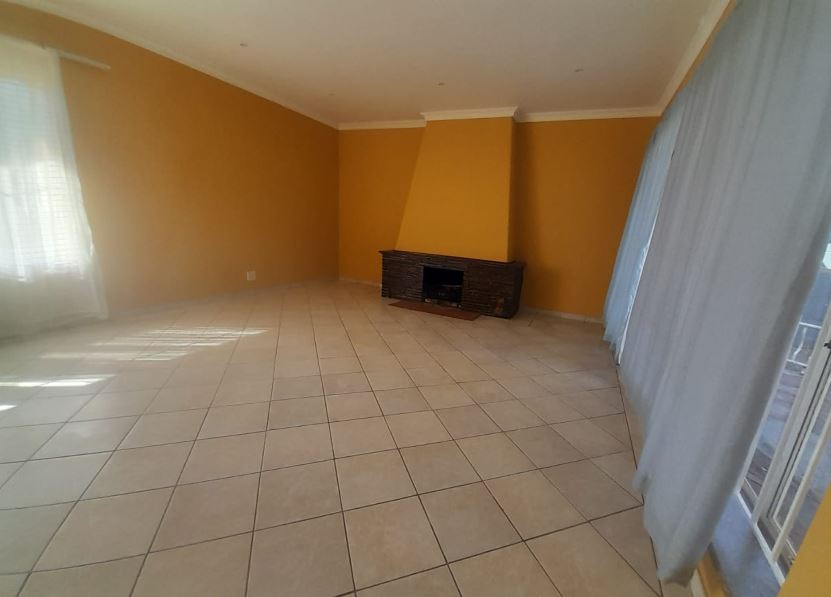 To Let 3 Bedroom Property for Rent in Lindhaven Gauteng