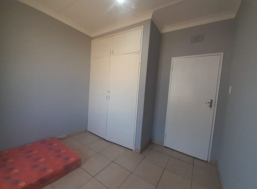 To Let 3 Bedroom Property for Rent in Lindhaven Gauteng