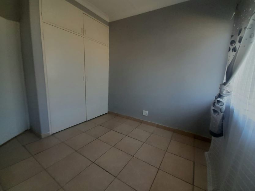 To Let 3 Bedroom Property for Rent in Lindhaven Gauteng