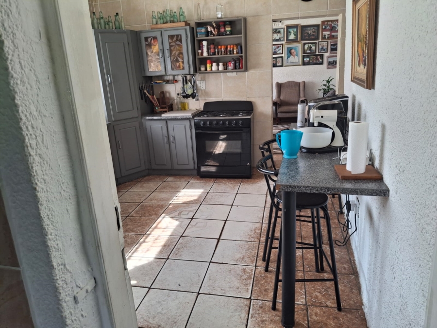 4 Bedroom Property for Sale in Loumarina A H Gauteng