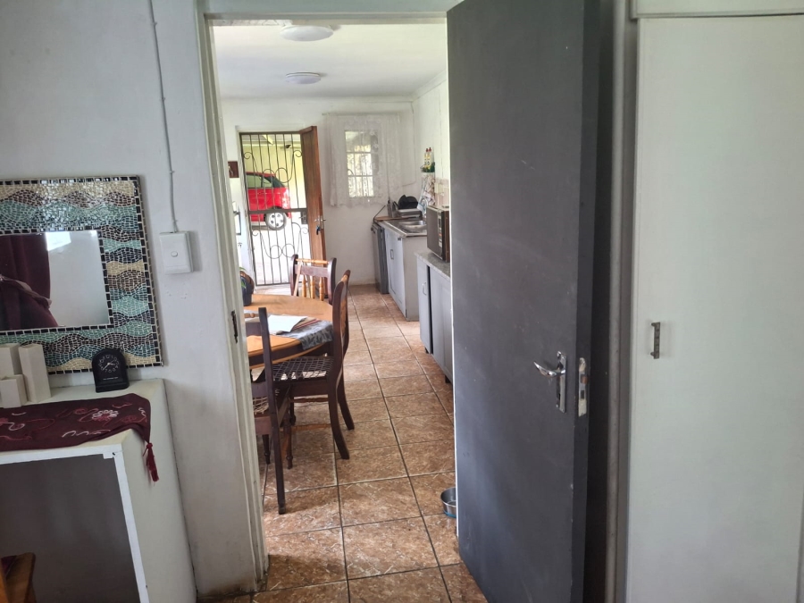4 Bedroom Property for Sale in Loumarina A H Gauteng
