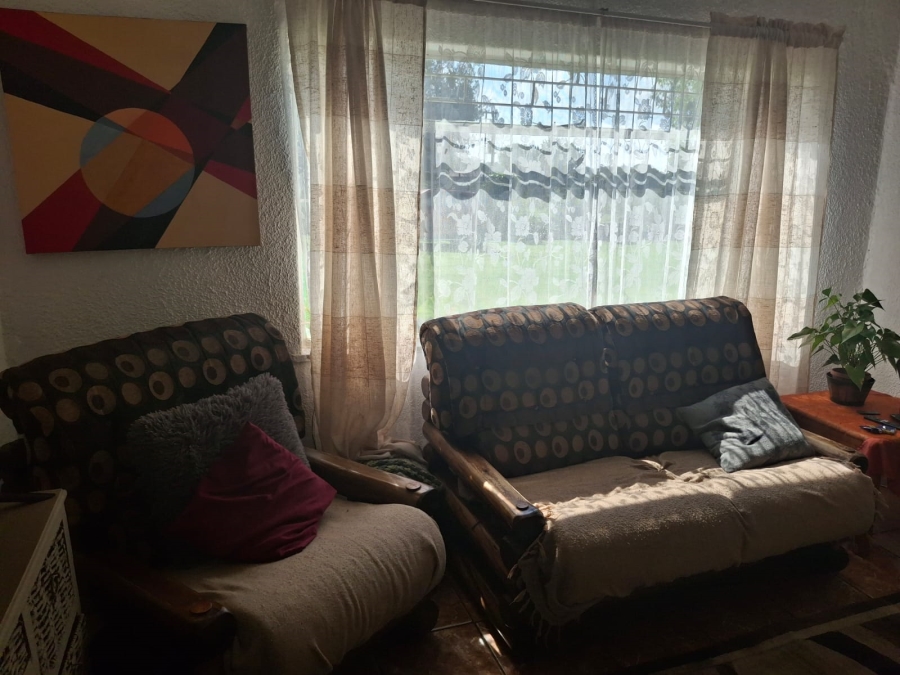 4 Bedroom Property for Sale in Loumarina A H Gauteng