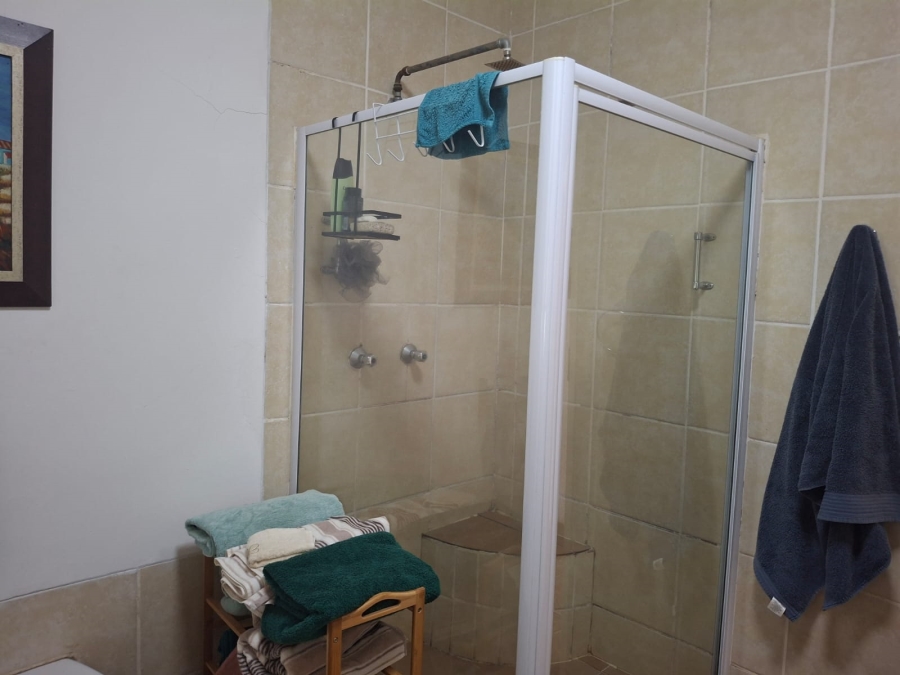 4 Bedroom Property for Sale in Loumarina A H Gauteng