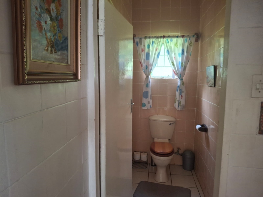 4 Bedroom Property for Sale in Loumarina A H Gauteng