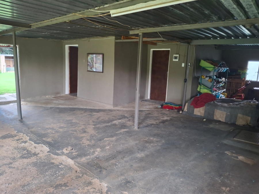 4 Bedroom Property for Sale in Loumarina A H Gauteng