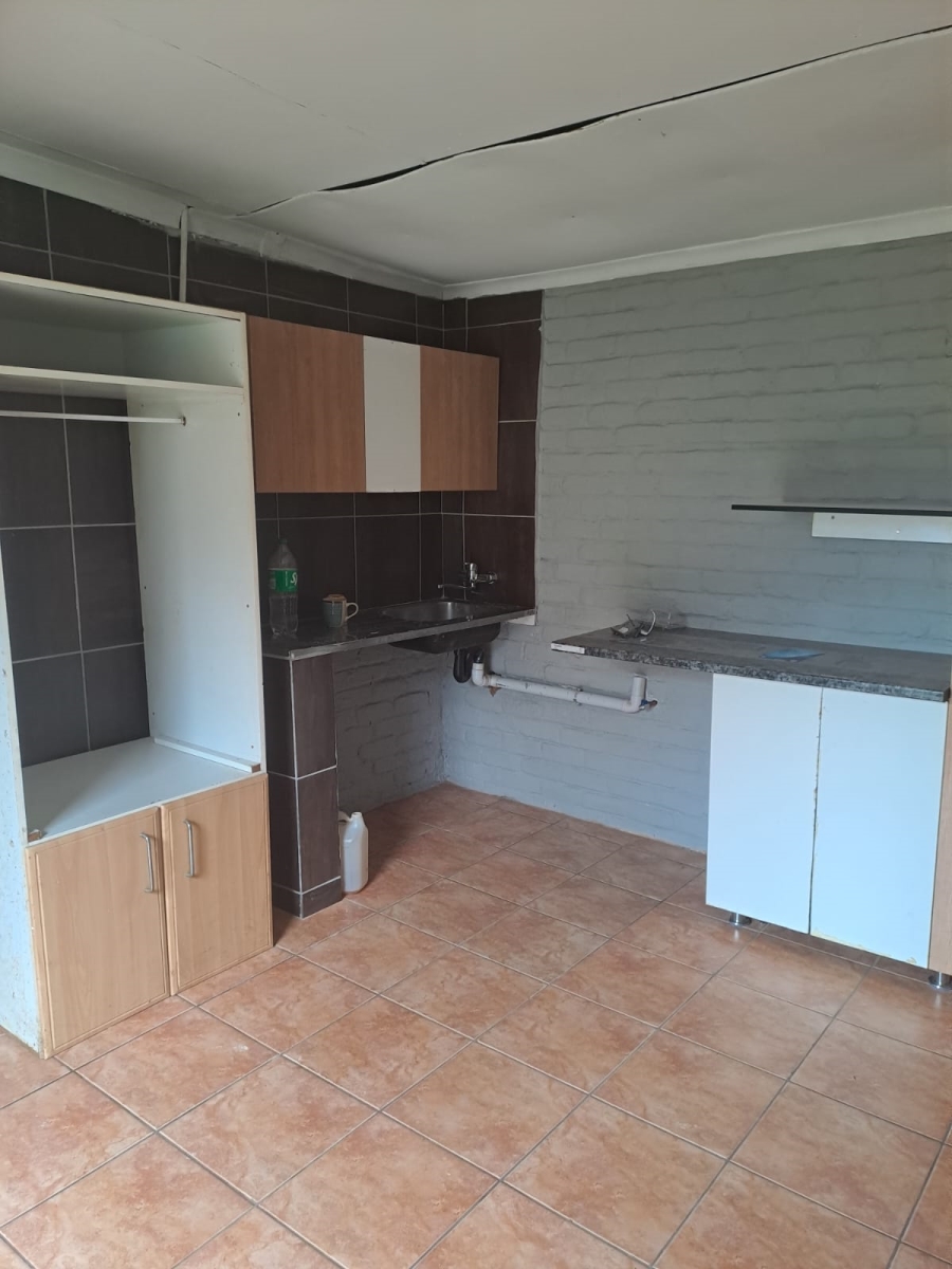 1 Bedroom Property for Sale in Wilro Park Gauteng