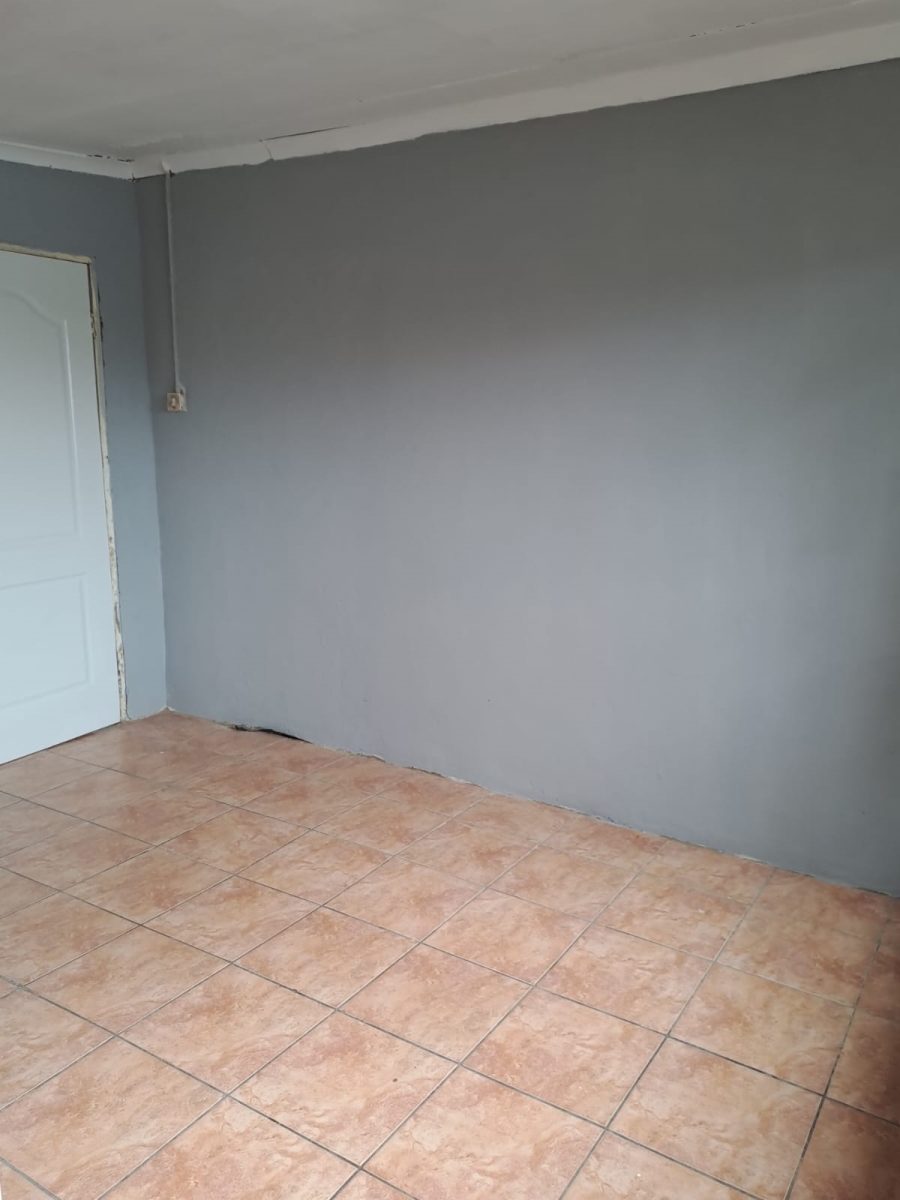 1 Bedroom Property for Sale in Wilro Park Gauteng