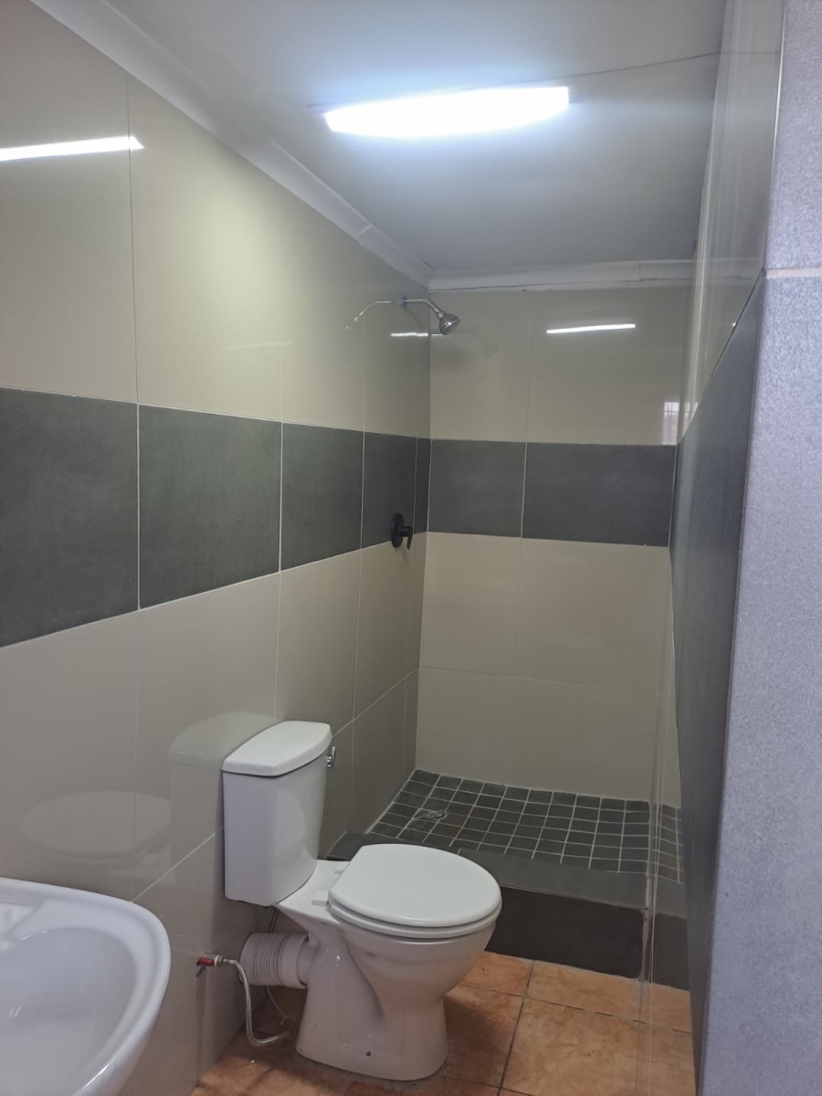 To Let 1 Bedroom Property for Rent in Wilro Park Gauteng