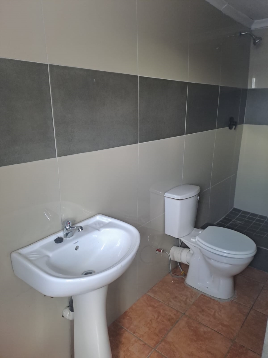 To Let 1 Bedroom Property for Rent in Wilro Park Gauteng