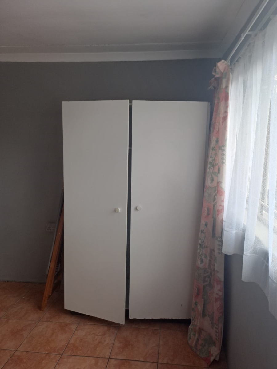 To Let 1 Bedroom Property for Rent in Wilro Park Gauteng