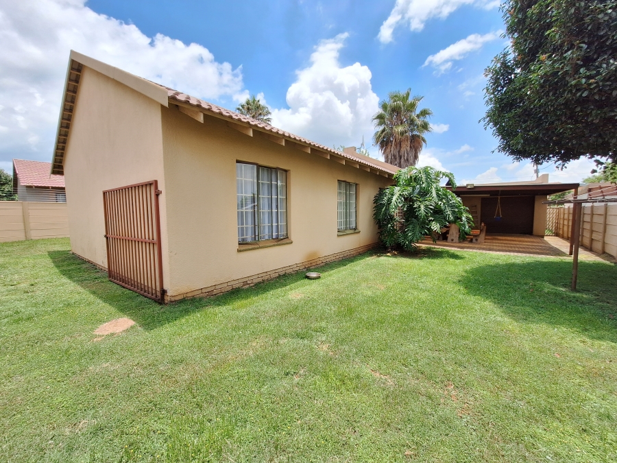 3 Bedroom Property for Sale in Randpoort Gauteng