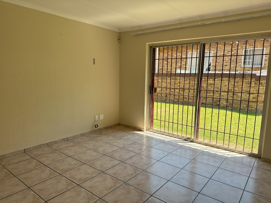 To Let 3 Bedroom Property for Rent in Wilgeheuwel Gauteng