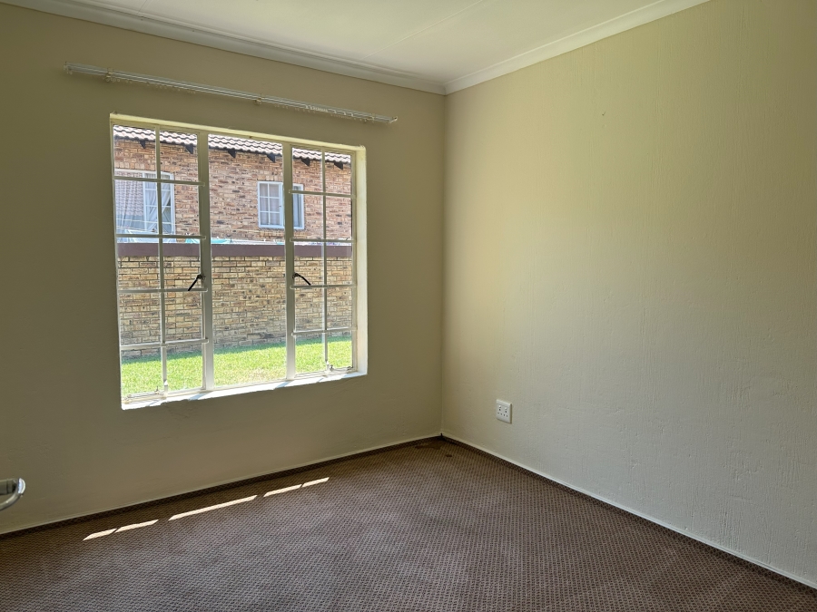 To Let 3 Bedroom Property for Rent in Wilgeheuwel Gauteng