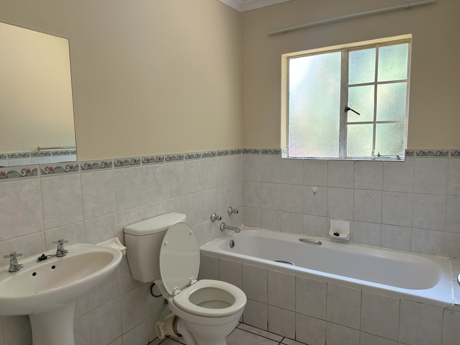 To Let 3 Bedroom Property for Rent in Wilgeheuwel Gauteng