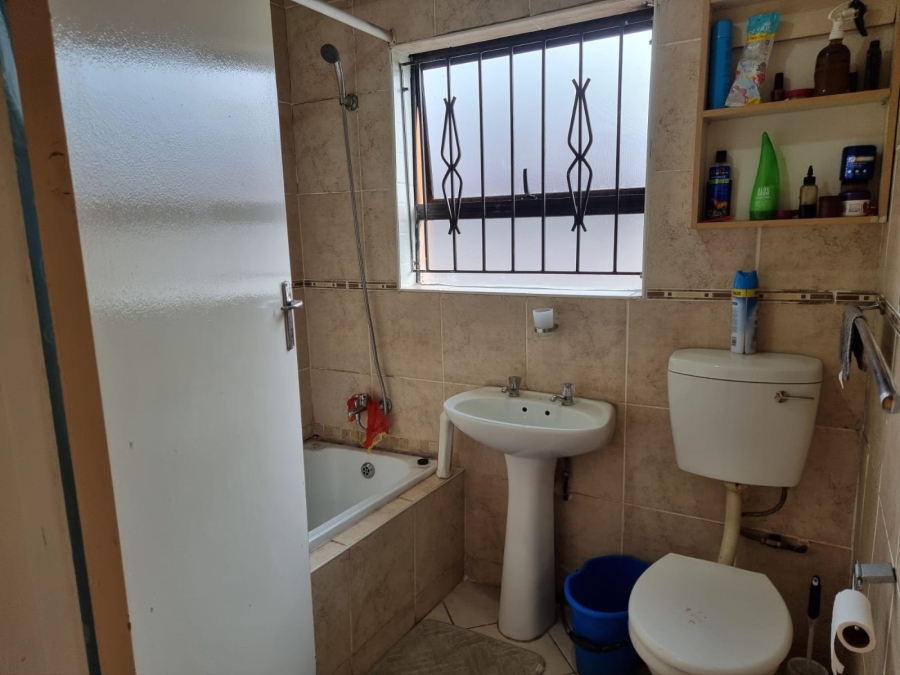 To Let 3 Bedroom Property for Rent in Protea Glen Gauteng