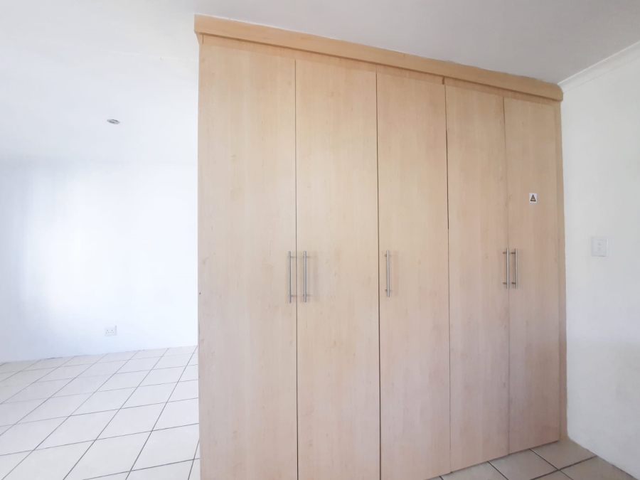 To Let 1 Bedroom Property for Rent in Wilgeheuwel Gauteng