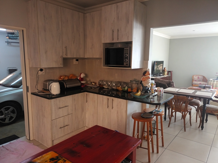 To Let 3 Bedroom Property for Rent in Chancliff A H Gauteng