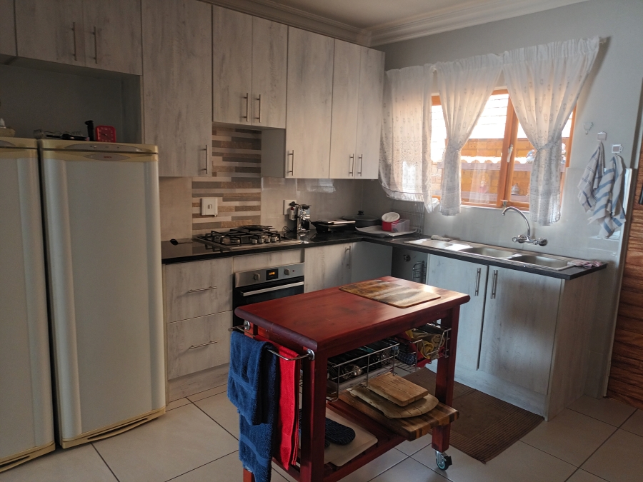 To Let 3 Bedroom Property for Rent in Chancliff A H Gauteng